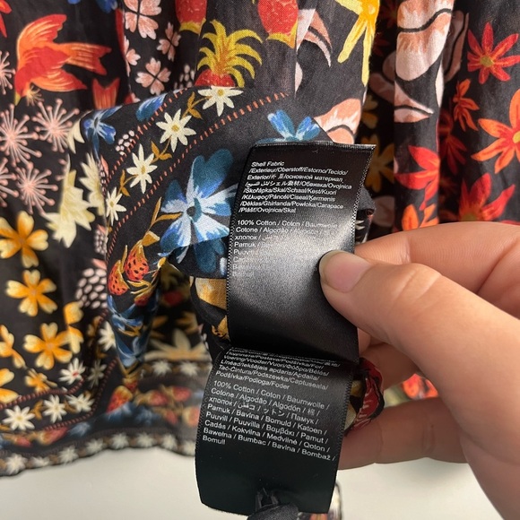 Farm rio Black Jujus Garden Blouse strawberry size small - Picture 7 of 10